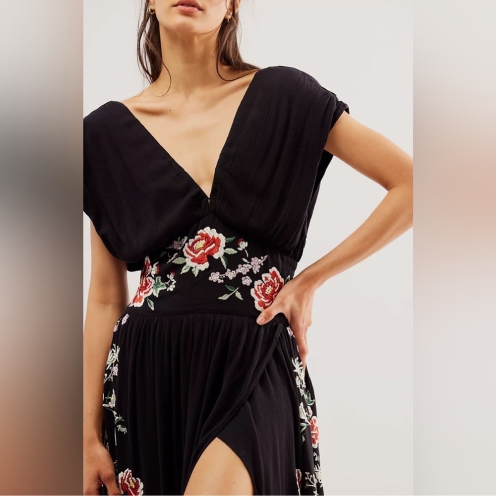 NEW Free People Abbey Wrap Floral Embroidered Bohemian Black Dress S - Picture 4 of 12